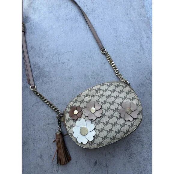 Michael Kors 3D FLORA APPLIQUE GINNY With Tassel MEDIUM MESSENGER Crossbody Bag - Picture 2 of 9